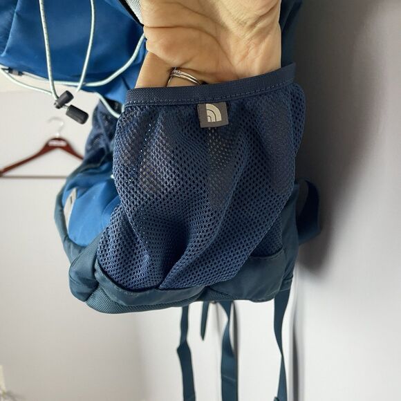 North Face Borealis Laptop Storage Bungee Cord Backpack Turquoise Blue Comfort - Picture 7 of 16